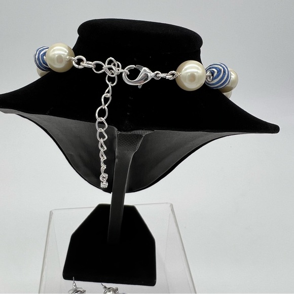 Liz Claiborne Set of Faux Pearls Blue Stripe Stone & Earrings - Picture 4 of 6